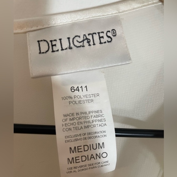 VTG Delicates White Peignoir Set Pearl & Lace Details Medium Bridal Nightgown - Picture 3 of 12